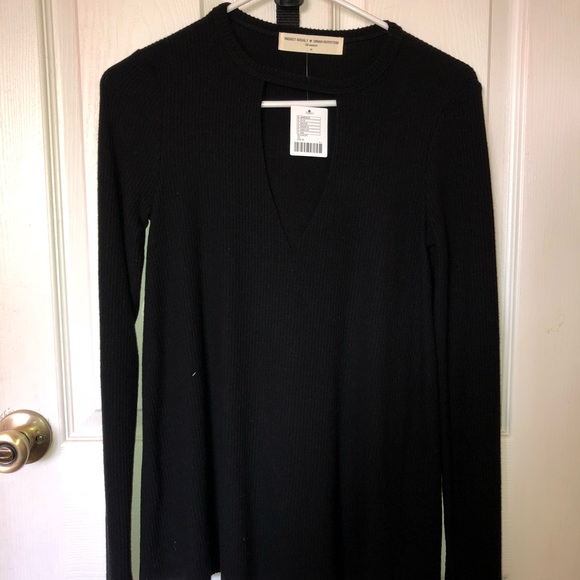 NWT UO Project T Social Cutout Deep-V Tee - Picture 3 of 4